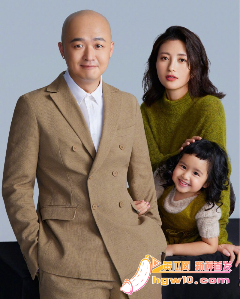 国内顶流明星 包贝尔 疑似婚内出轨 与红发女深夜开房 被刘大锤跟踪曝光 引发全网舆论 配图4