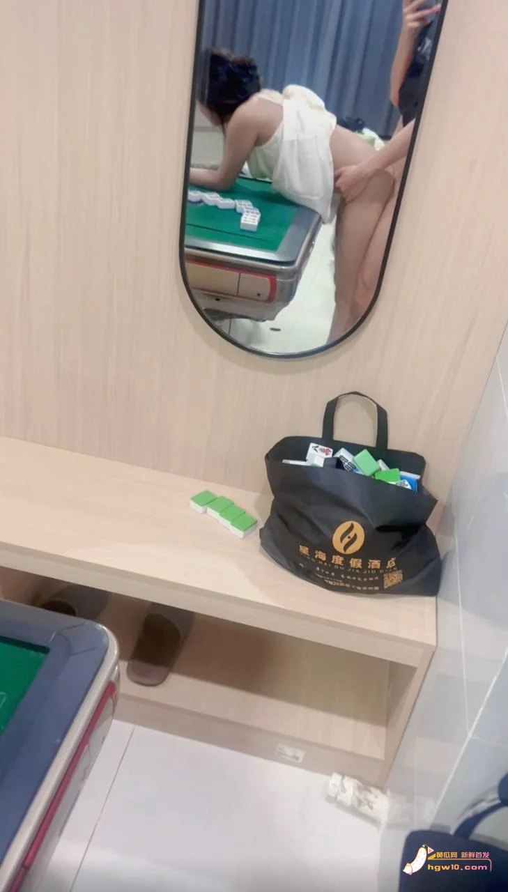 端午午后：熟女人妻的激情肉偿日记
