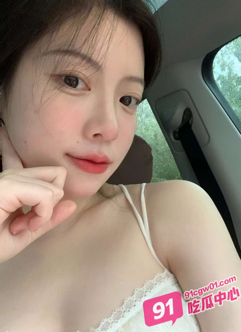 吉林动画学院风骚学生妹沈佳美骗家里人说考研租房 实际上是为了打炮卖逼! 配图2