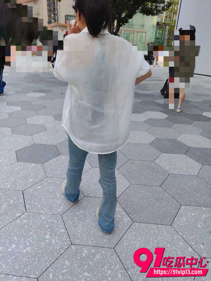 海角大神小毅和夹子妈妈 1 海角大神小毅和夹子妈妈 1