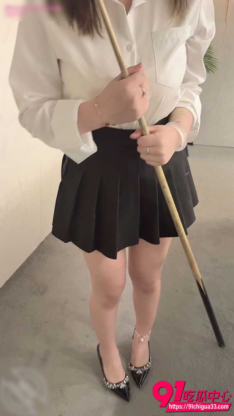 海角大神奶子即正义 重金拿下18岁巨乳台球助教 前凸后翘身材激情玩弄！
