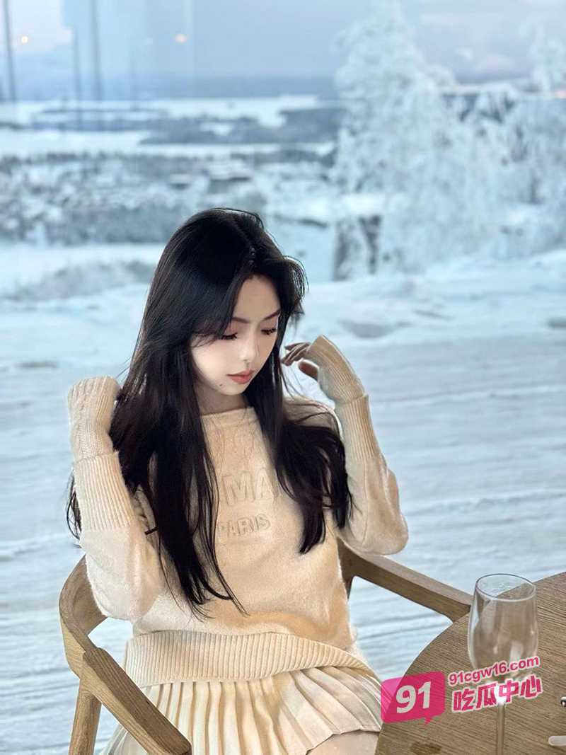 合肥大学淫荡美眉林悦思 背着男友约炮 边含着鸡巴边和男友打电话 “我在跑步呢” 配图