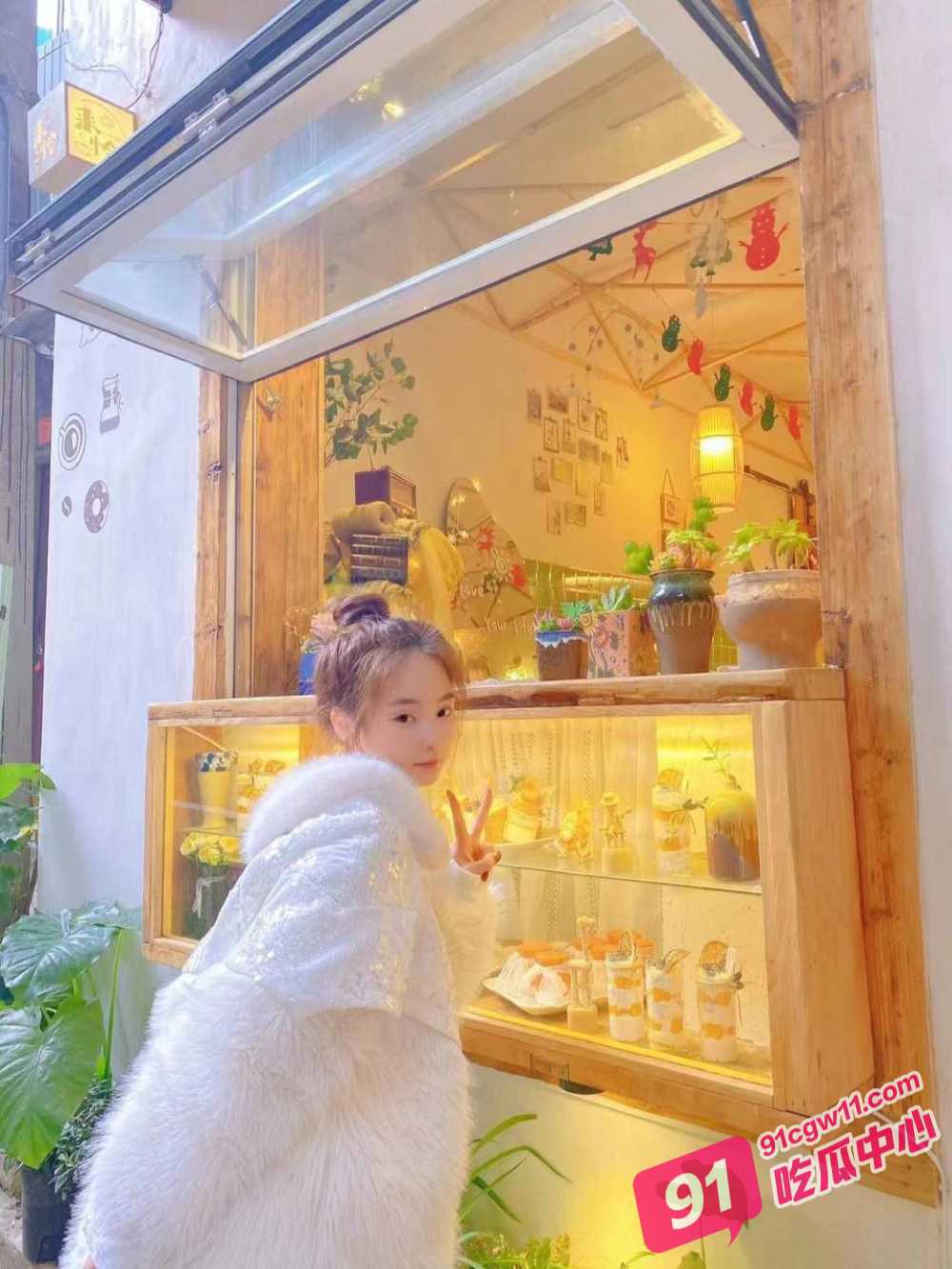 武汉财经大学的清纯学妹宋晴美 小萝莉被坏学长操到哭泣！ 配图2