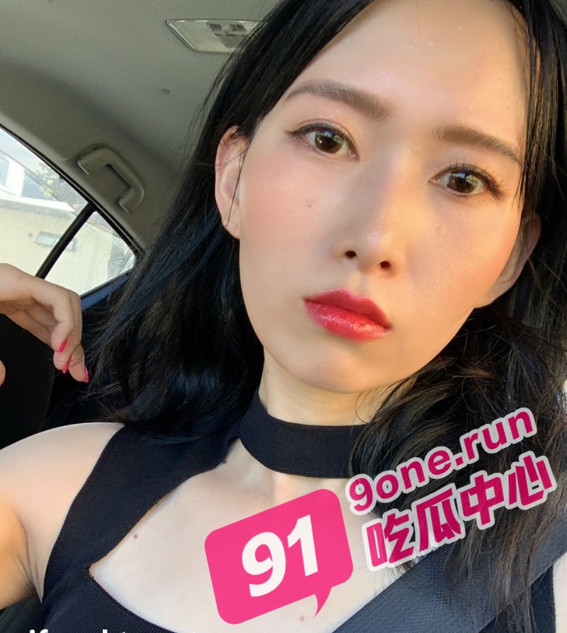 华裔留学生终于吃到洋屌 遭黑人大屌一步到胃!