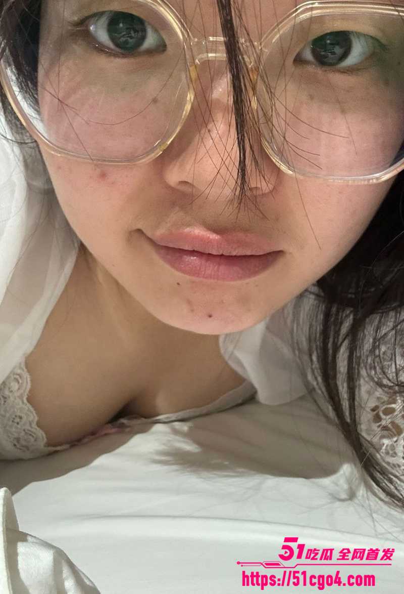 天津眼镜反差嫩妹不雅视频曝光 3 拷贝 天津眼镜反差嫩妹不雅视频曝光 3 拷贝