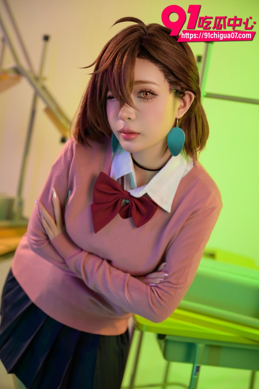 绫濑桃COS校服辣妹2 绫濑桃COS校服辣妹2