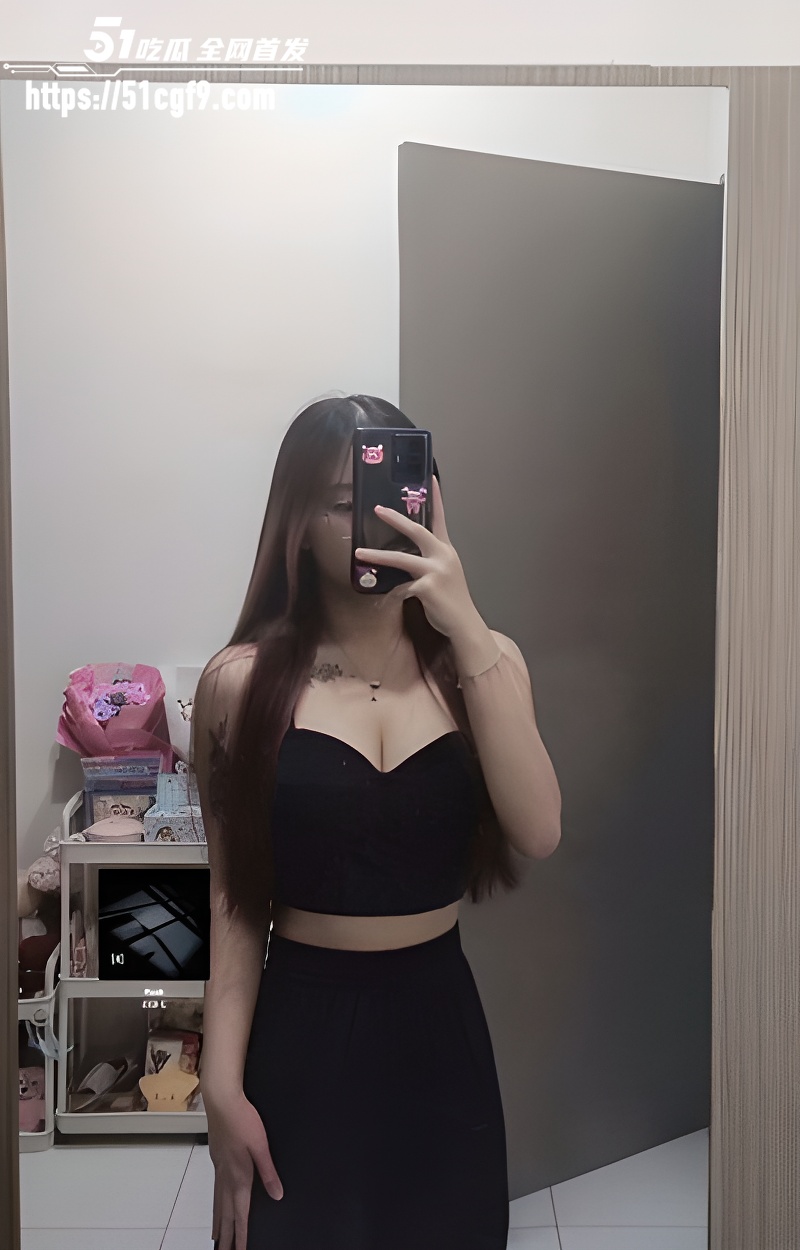 纹身巨乳小太妹 4 纹身巨乳小太妹 4
