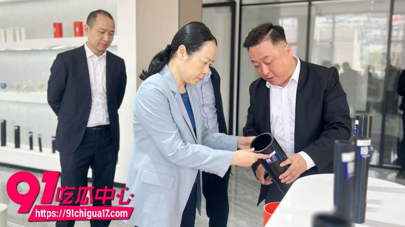 湖南省邵阳市副市长仇珂静因贪污落马曾经包养男模的黑历史曝光17 湖南省邵阳市副市长仇珂静因贪污落马曾经包养男模的黑历史曝光17