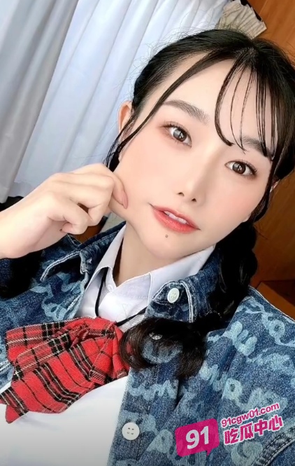 撸管推荐~女服务员替同事赔罪 却被同事背刺沦为客人胯下奴! 配图