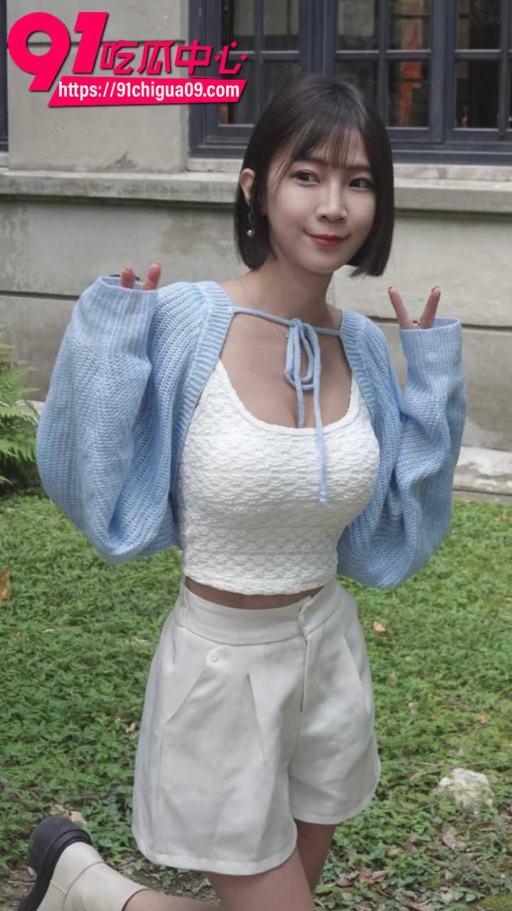 短发巨乳网红麦麦摄像头惨遭黑客破解 2 短发巨乳网红麦麦摄像头惨遭黑客破解 2