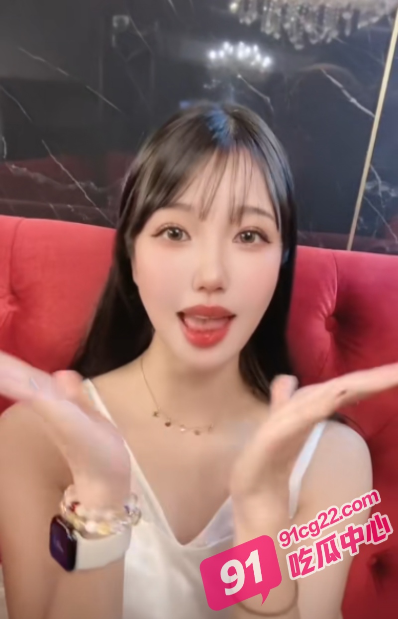 兔子先生搭讪长腿妹子 竟在便利店直接开操 没想到还是兄弟俩一起上的！ 配图2