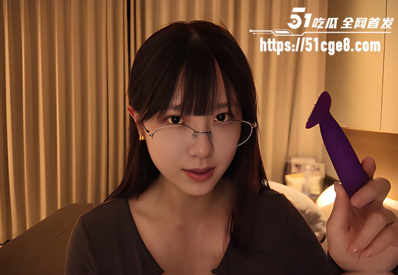 美女性爱讲师 卯哥 亲测电动阴蒂刷 2 美女性爱讲师 卯哥 亲测电动阴蒂刷 2