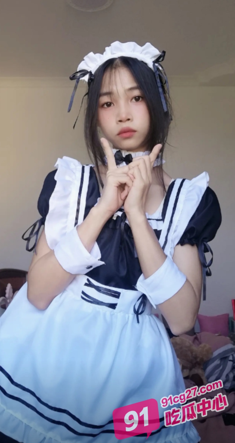 天生淫娃!直击网袜少女拍片现场 极品颜值一次过不NG 配图2