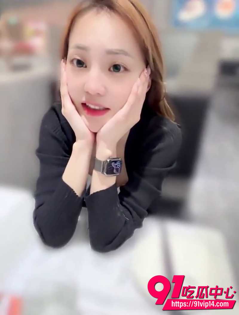 素人女孩一日VLOG 与男友逛街穿性感吊带玩乐一天 回家秒变骚浪女友!