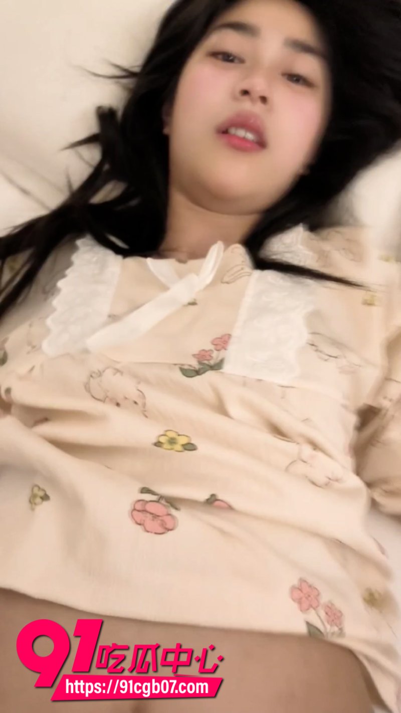 江苏反差女幼师孟晓青约炮网页素材5 江苏反差女幼师孟晓青约炮网页素材5