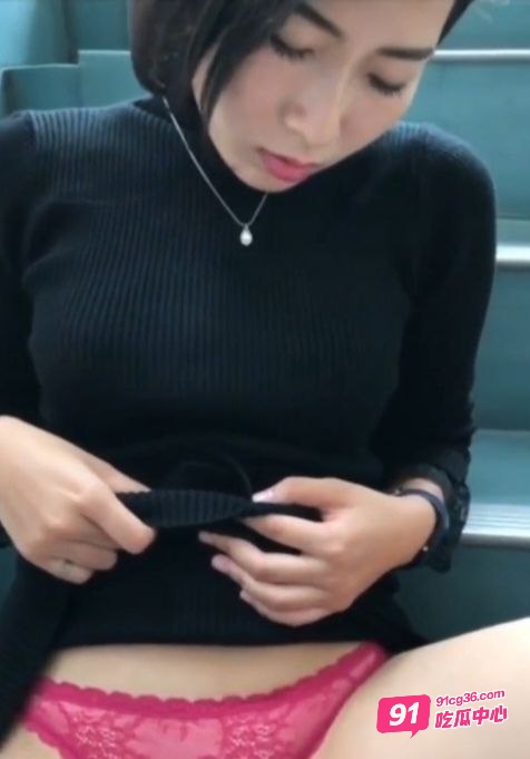 昆明高颜值人妻李歆被调教视频泄密 露脸口交风骚无比！ 配图