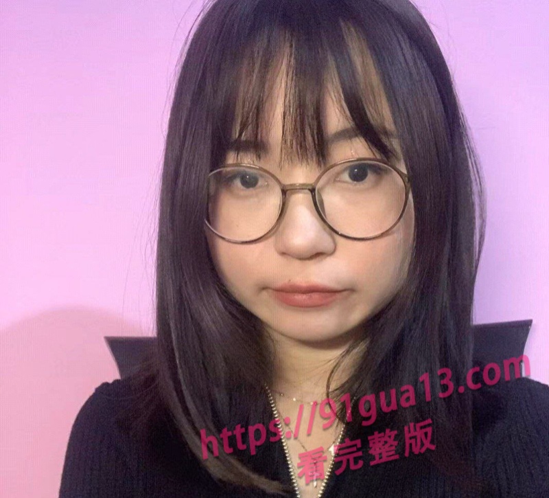可爱眼镜妹专区~邻家小妹主动贴贴 瓜友们能扛不住这种诱惑吗? 配图4