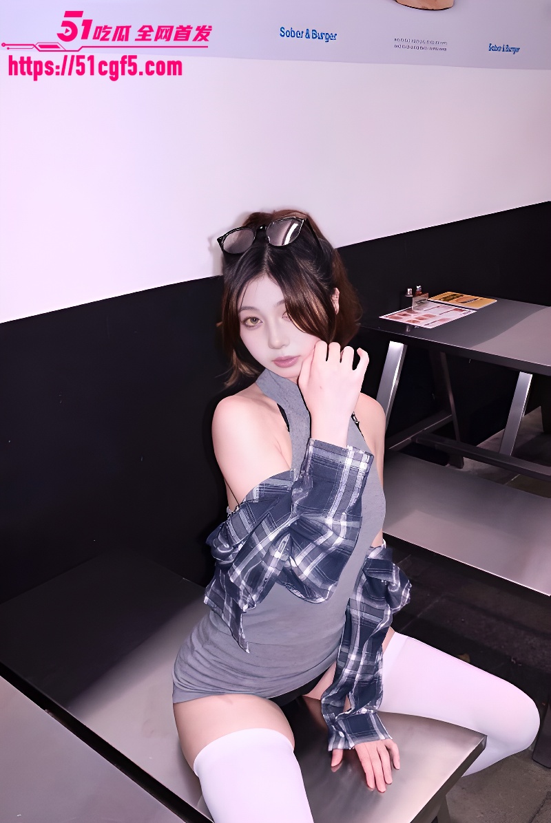 巨乳网红 小洁 性爱视频 2 巨乳网红 小洁 性爱视频 2