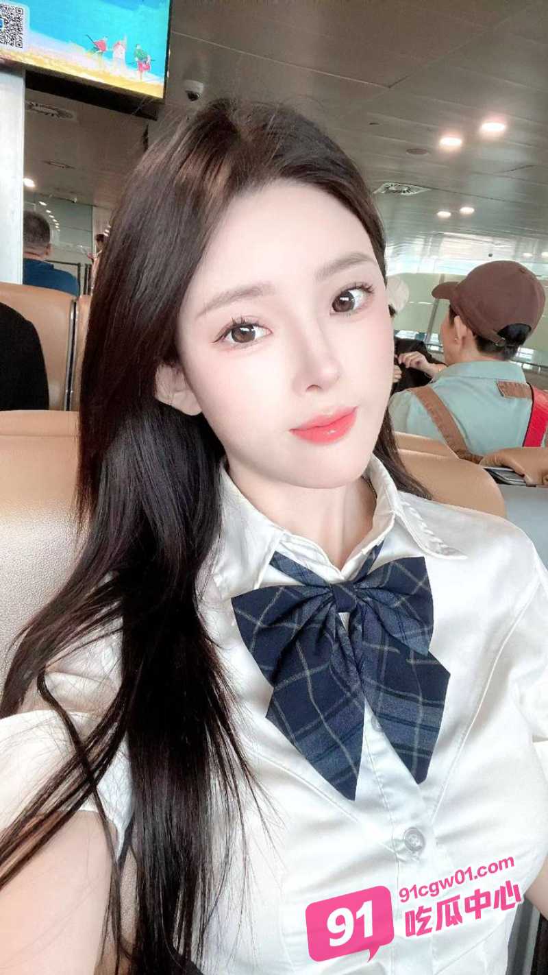 反差学妹樱花小猫在酒店自慰被学长偷窥发现 渣男学长趁人之危大屌插穴! 配图5