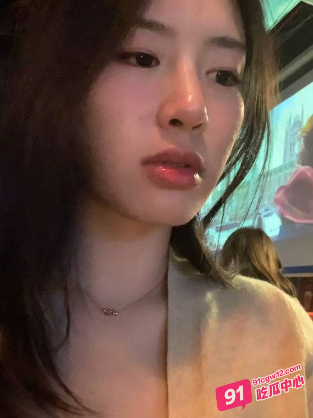 乱伦单亲姐姐~网吧调教姐姐 自慰电击阴蒂差点蹦起来浪叫! 配图3