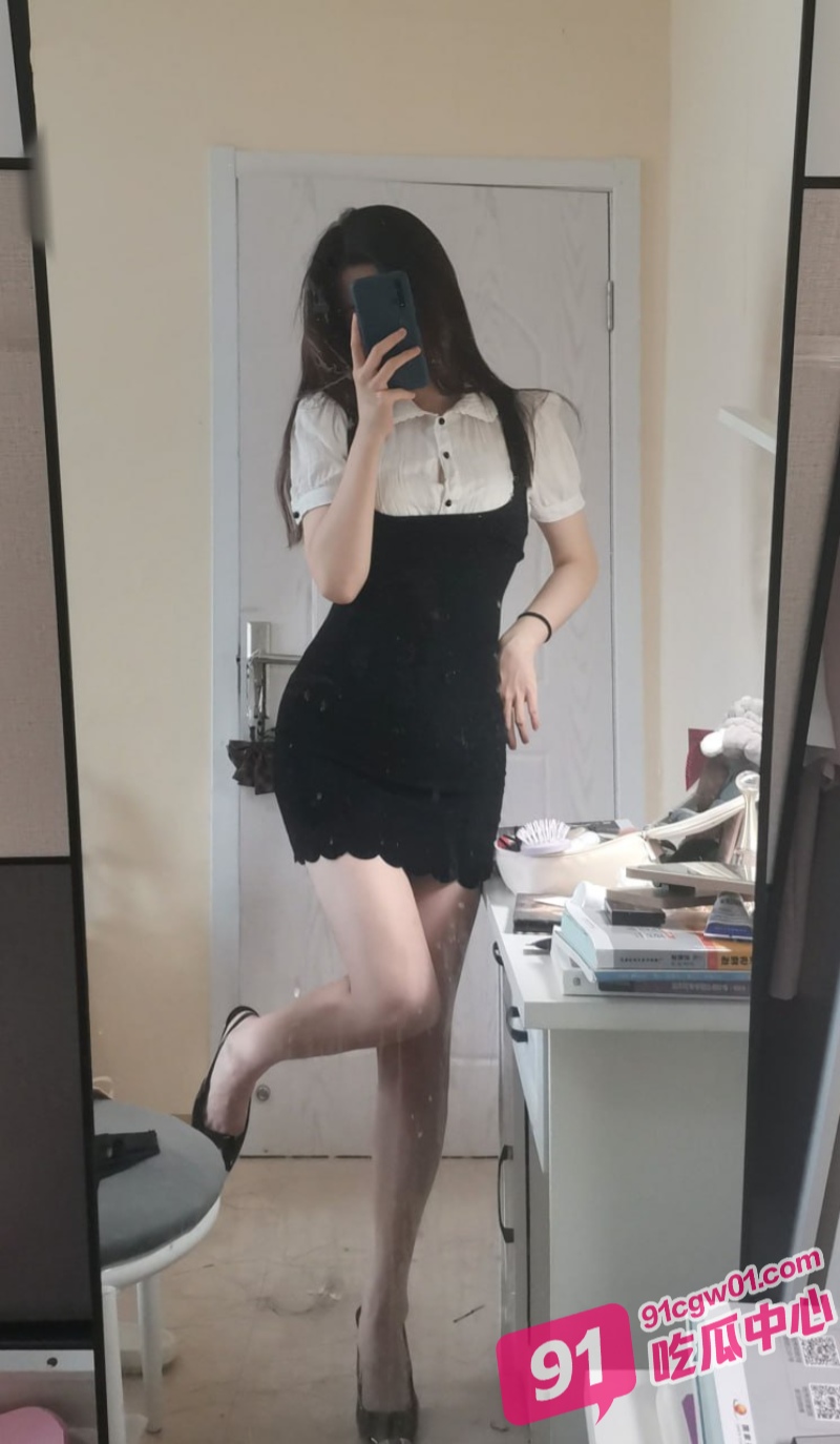吉林动画学院风骚学生妹沈佳美骗家里人说考研租房 实际上是为了打炮卖逼!