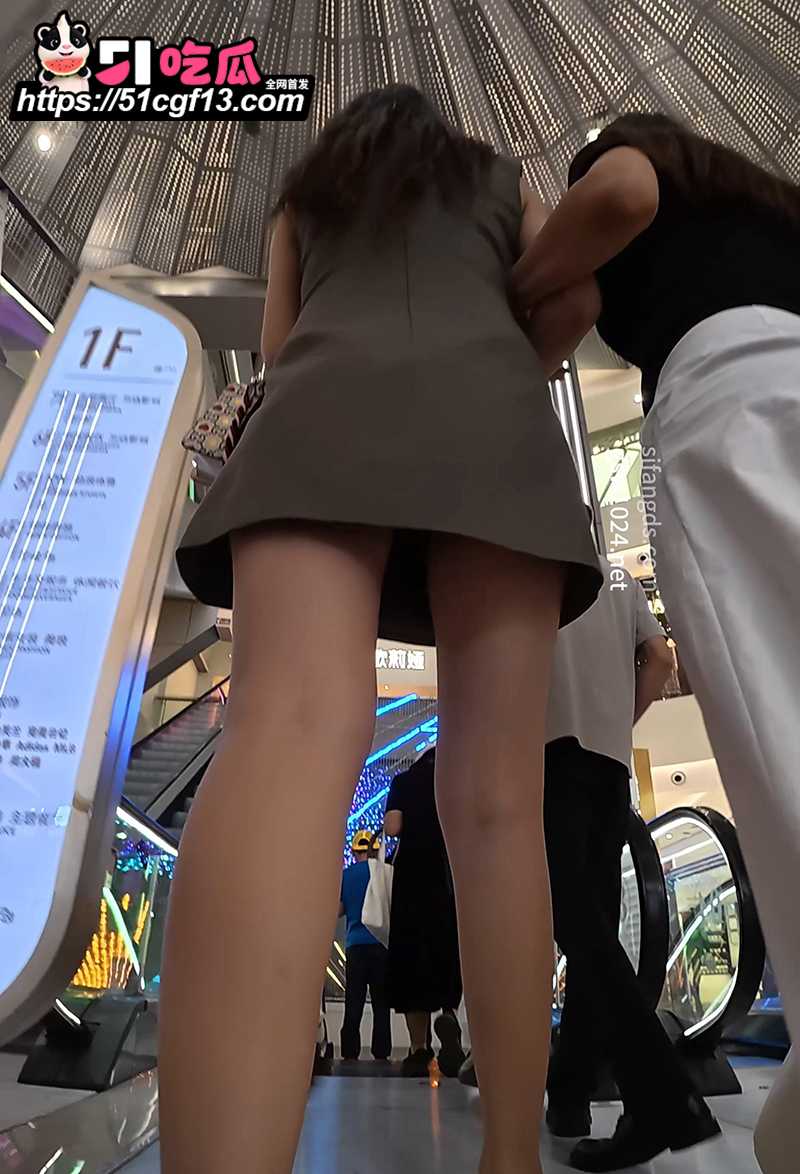 裙底偷拍 3 拷贝 裙底偷拍 3 拷贝