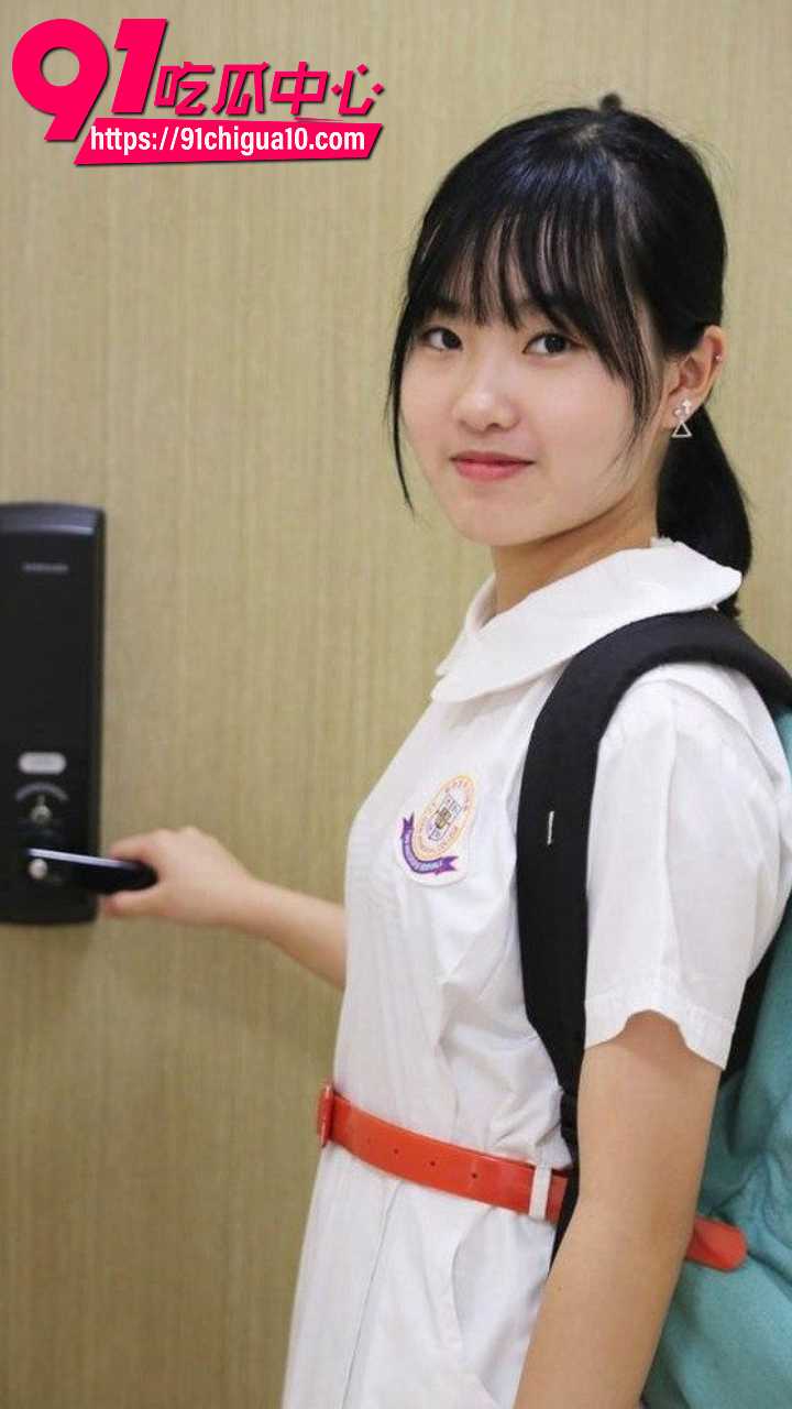 香港清纯高中妹被渣男调教成骚货3 香港清纯高中妹被渣男调教成骚货3