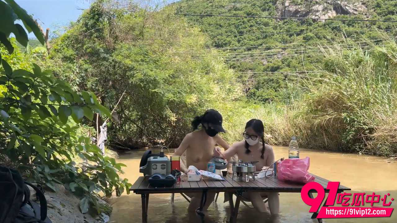 双女全裸野外休闲露营6 双女全裸野外休闲露营6