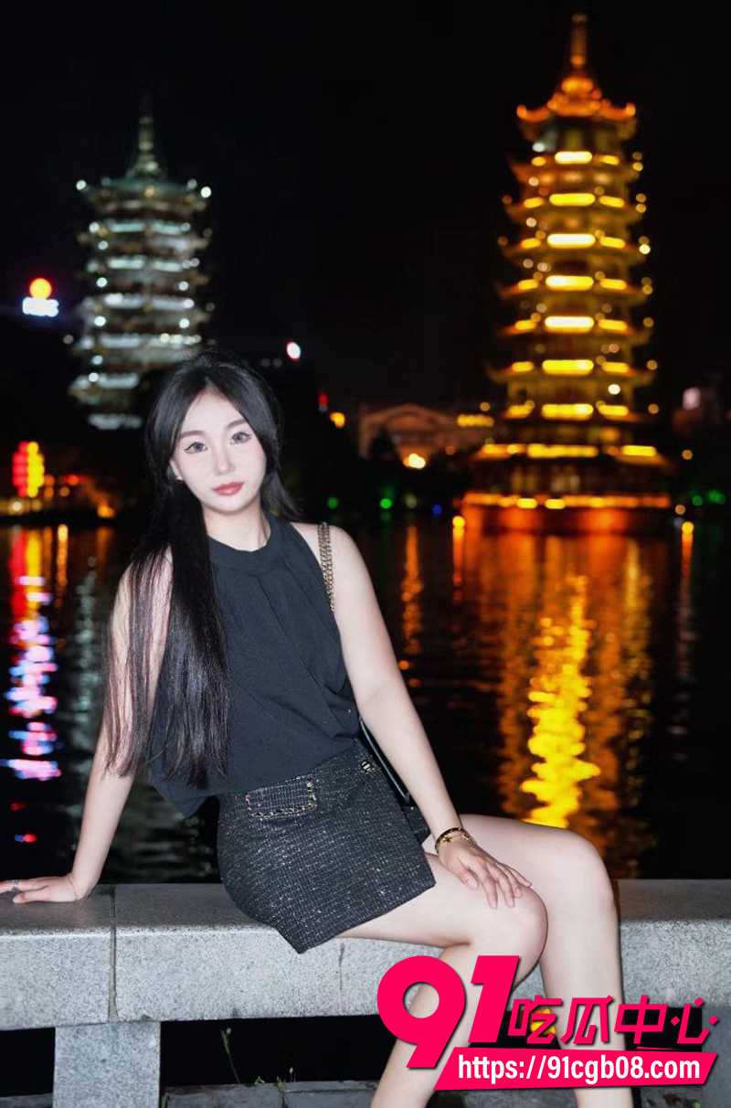 河北医科大学刘叶萱 炮击双穴SM捆绑调教 巨寸假黑屌直捅喉咙 痛并快乐暴露变态受虐欲!