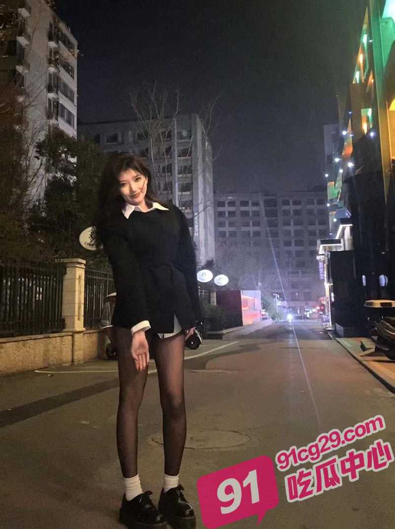 天津学院最甜美校花田微微露出真面目 清纯学生变成欲女 被老板爸爸干得嗷嗷直叫!