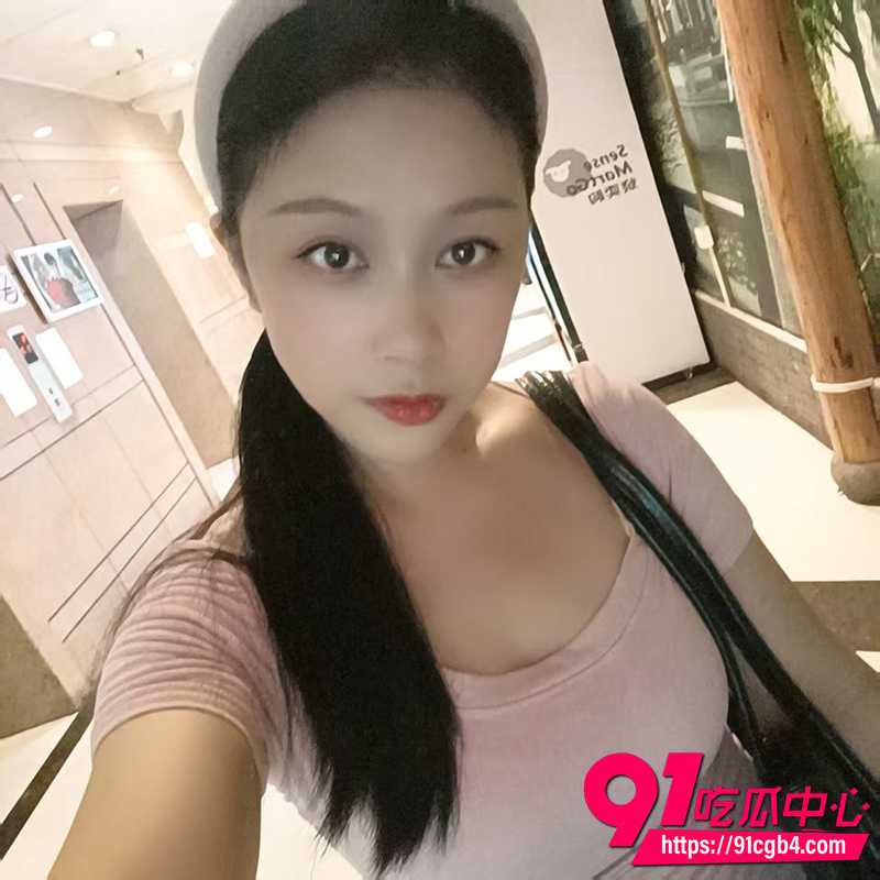 广州极品少妇陈露莺 不雅视频流出 欲望极其强烈 做爱自己把套拔掉只为了更快高潮！